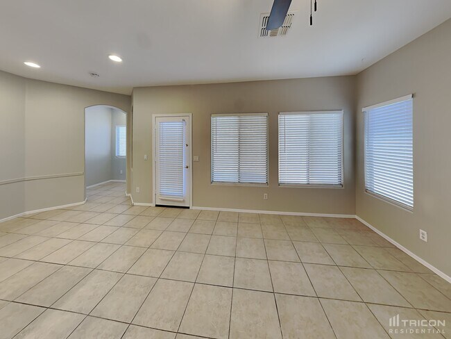 Building Photo - 12914 W Corrine Dr