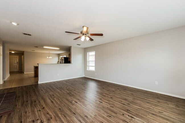 Foto del edificio - 2029 Wildwood Dr