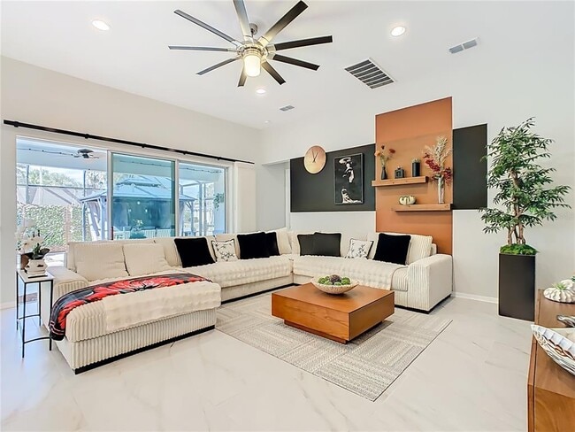 Foto del edificio - 790 Carmel Ln