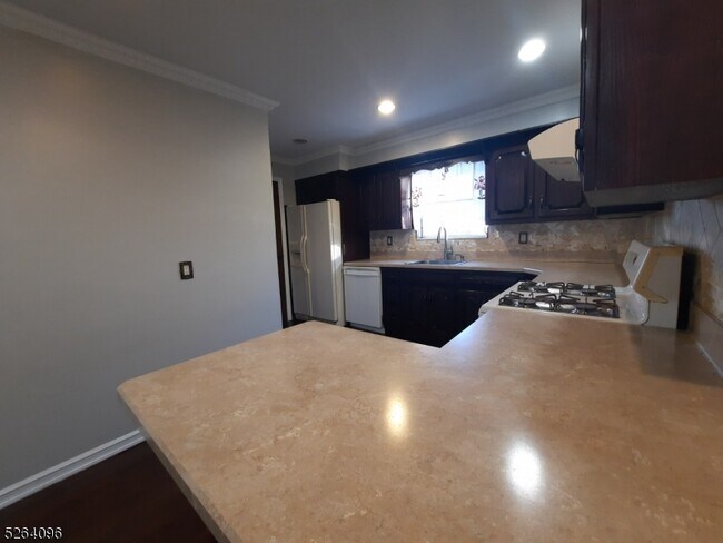 Foto del edificio - 91 Watsessing Ave