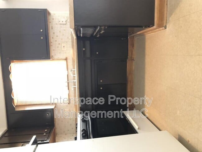 Building Photo - 10126 S Pulaski Rd