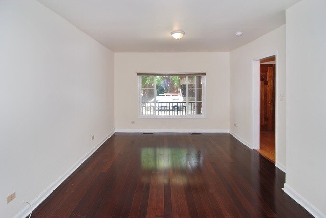 Building Photo - 1112 S Cuyler Ave