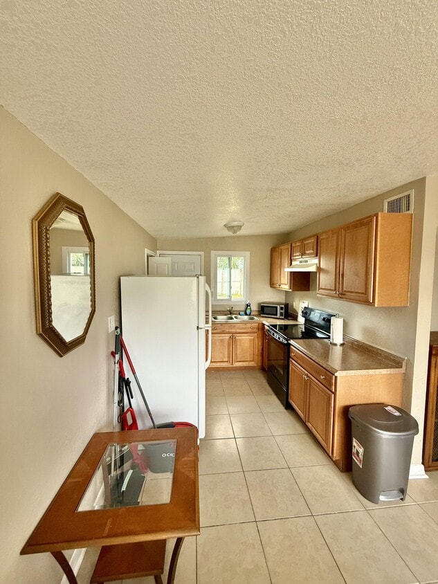 Foto principal - 12086 105th St