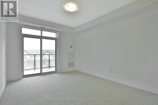 Building Photo - 101-101 Shoreview Pl