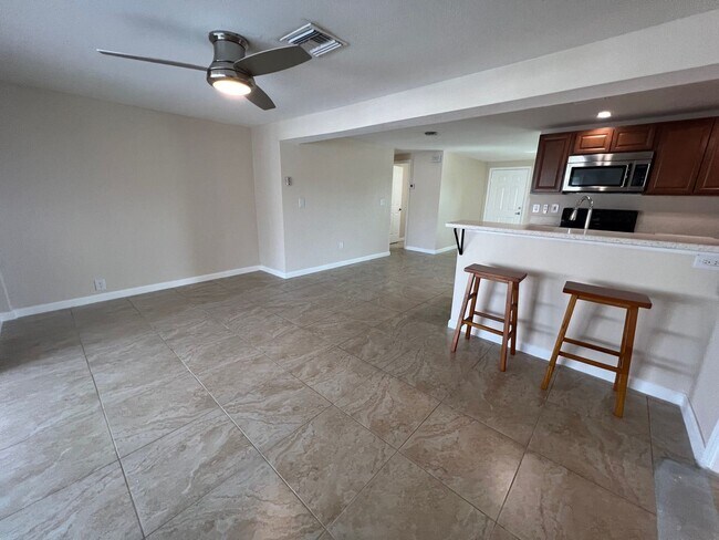 Foto del edificio - 3 br, 2 bath House - 4398 Mundella Circle