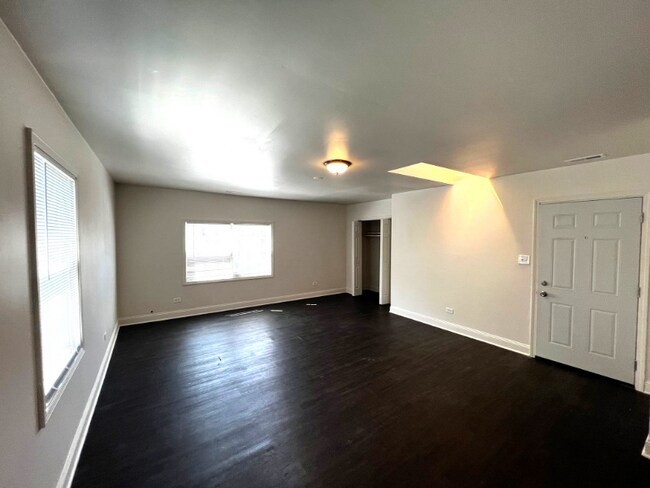 Building Photo - 314 E 138th St