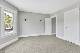 Building Photo - 9807 Parkgate Ave
