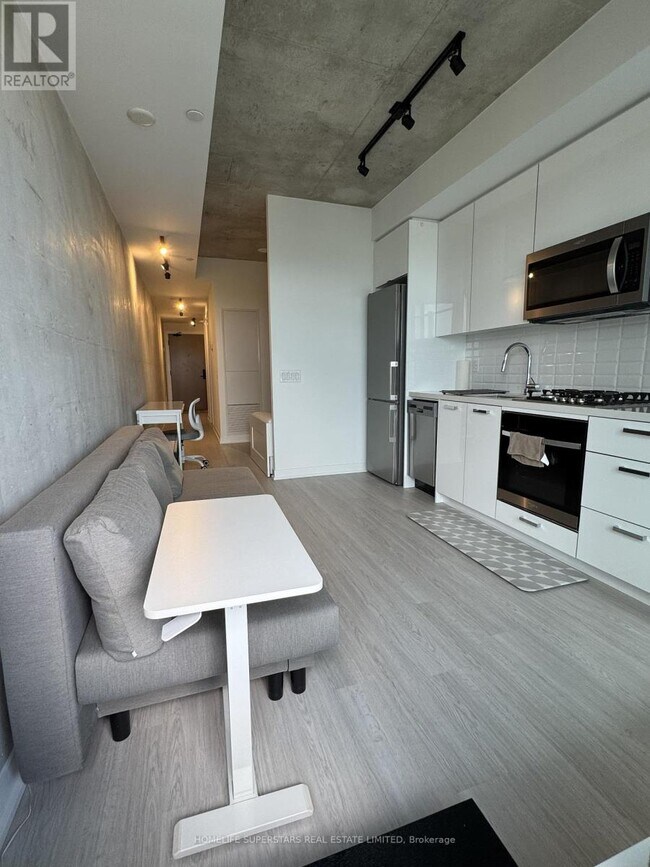 Photo du bâtiment - 195 McCaul St