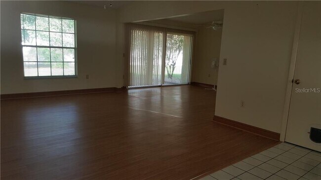 Foto del edificio - 4216 42nd St W
