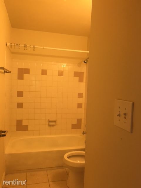 Foto del edificio - 13910 Mapledale Ave