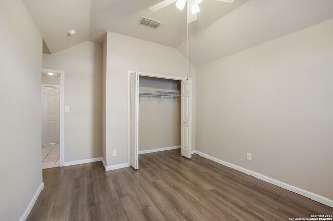 Foto del edificio - 1136 Berry Creek Dr