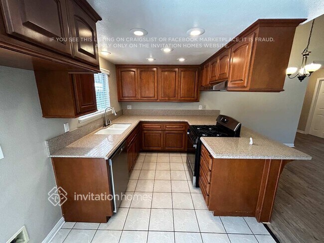 Building Photo - 12771 Tehama Cir