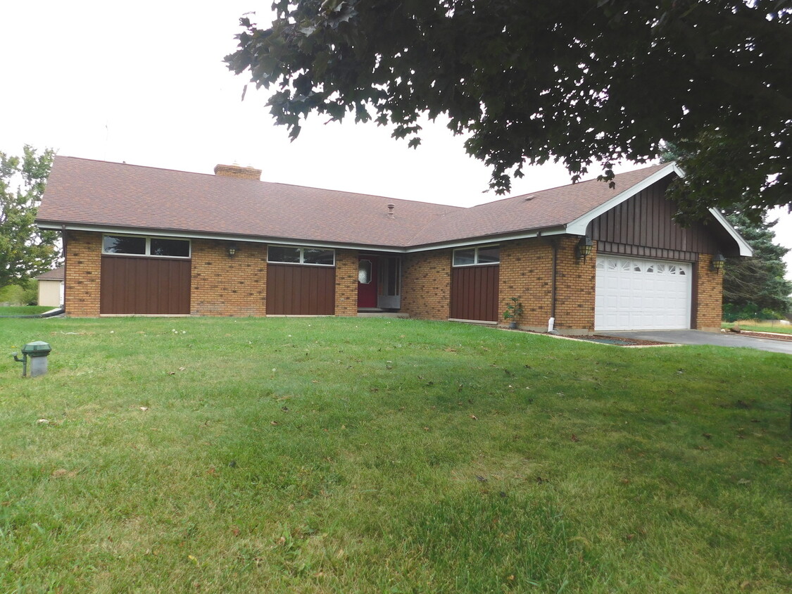 Primary Photo - 46W356 Jericho Rd
