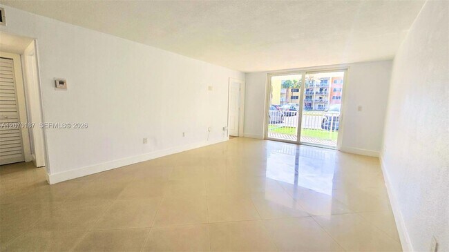 Foto del edificio - 6990 NW 186th St