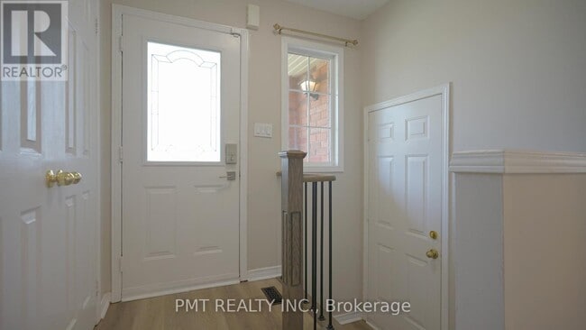 Building Photo - 2356 Newcastle Crescent