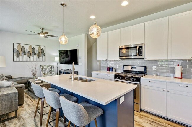 Foto del edificio - 856 W Founders Point Ln