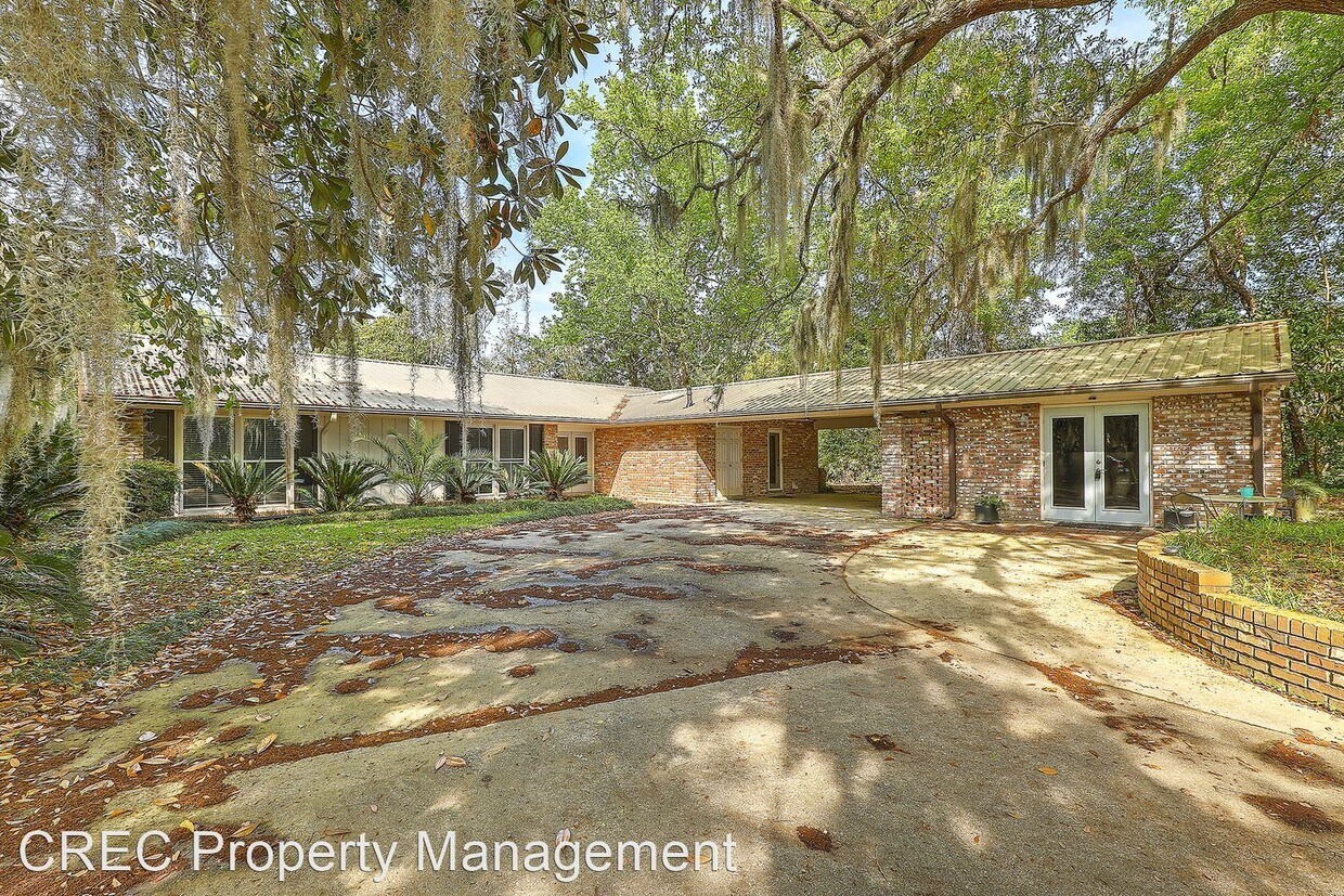 Primary Photo - 3 br, 2 bath House - 26 Fort Royal Avenue