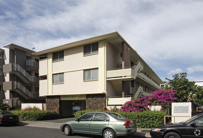Building Photo - 1418 Kewalo St