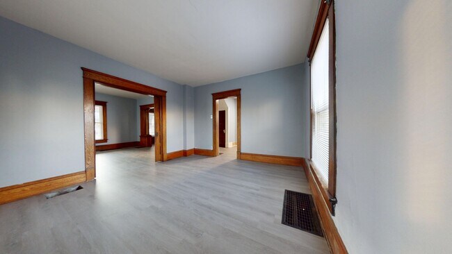 Foto del edificio - Large home, near downtown & the hospital