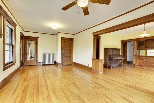 Foto del edificio - 3302 Harriet Ave