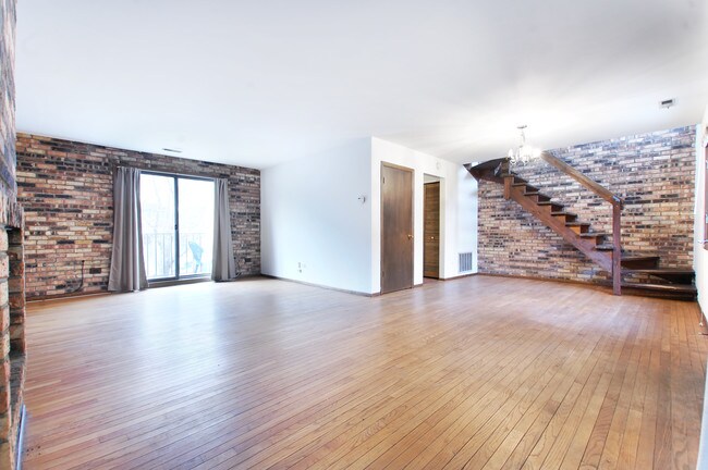Foto del edificio - 1255 W Belden Ave