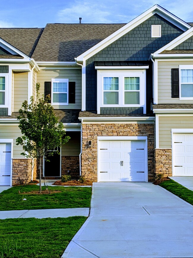 Building Photo - 4923 Harris Woods Blvd