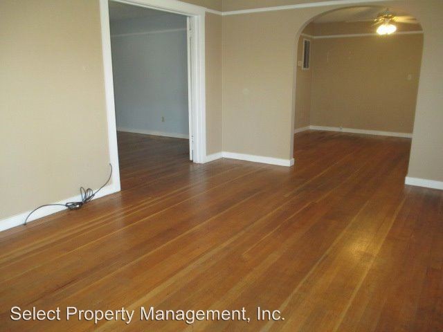 Building Photo - 416-416 1/2 19th St
