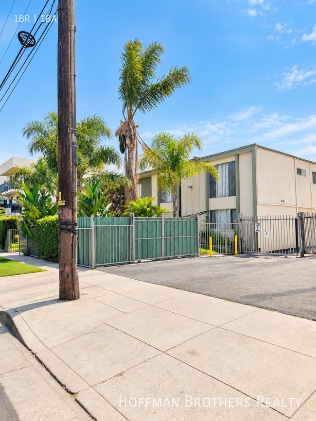 Building Photo - 6729 Cleon Ave