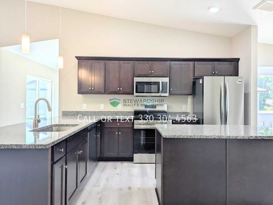 Foto principal - 2038 E Smithville Western Rd