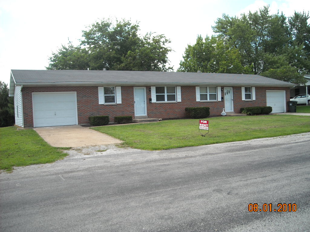 635 Mark Dr, Waterloo, IL 62298 Townhome Rentals in Waterloo IL