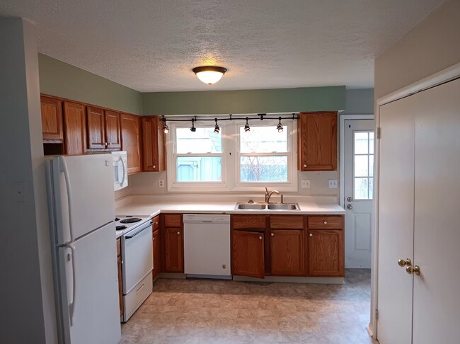 Foto del edificio - 209 W Green Meadows Dr