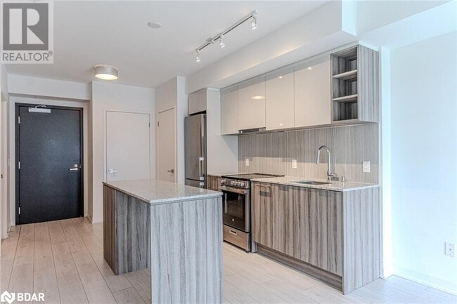 Building Photo - 31 Tippett Rd