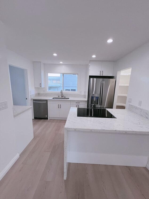 Building Photo - For Rent - 47-708 Hui Alala St. (downstairs)