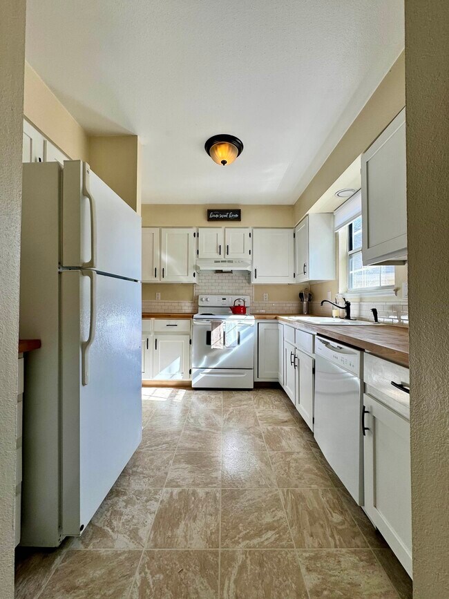 Foto del edificio - 1300 W Stuart St