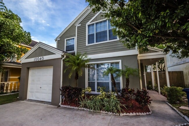 Building Photo - 10040 Myrtle Ct