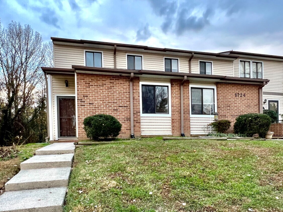 Foto principal - Great 3Br 2.5 BA Townhome in High Point!