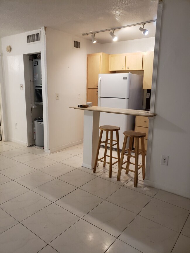 Foto del edificio - 1525 NW 19th Ter