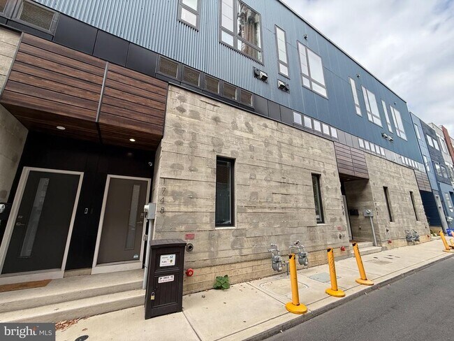 Foto del edificio - 1748 Hope St