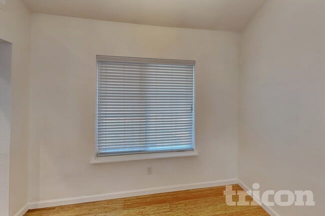 Building Photo - 24605 52nd Ave Ct E