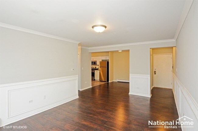 Building Photo - 5348 N Cumberland Ave