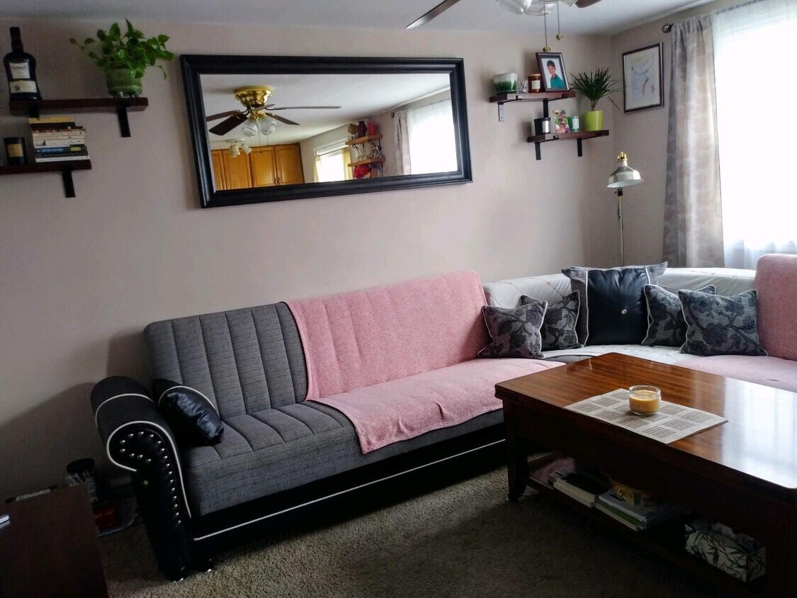 Primary Photo - 4424 Cottman Ave