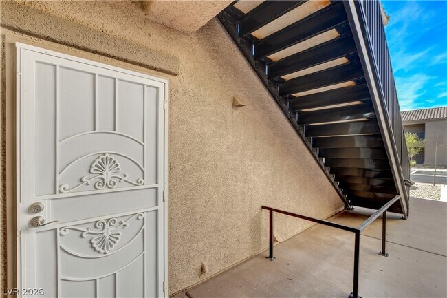 Foto del edificio - 6630 Caporetto Ln