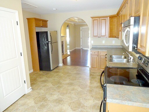 Foto del edificio - 8308 Franklin Ln