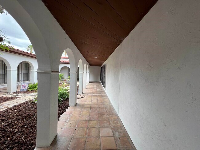 Foto del edificio - 1717 Clark Blvd