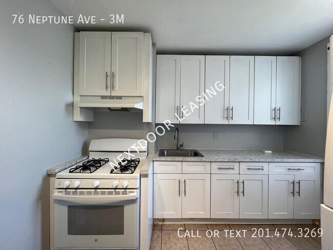 Foto del edificio - 76 Neptune Ave