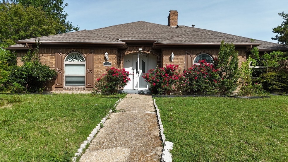 Photo - 613 Palomar Lane Unit