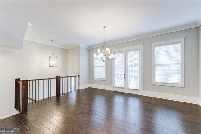 Building Photo - 4304 Walsh Dr
