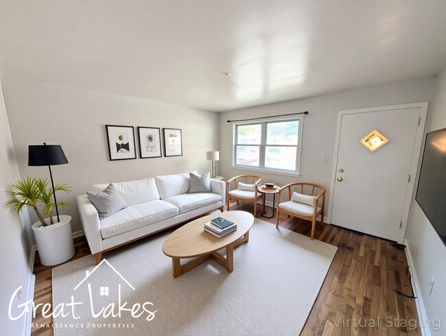 Foto del edificio - Beautiful 3 Bedroom 1 Bathroom now availab...