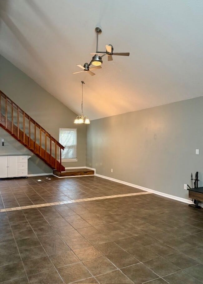 Foto del edificio - Cute 3 bed 2 bath in central location READ...