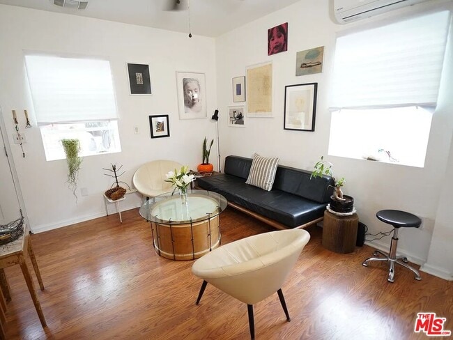 Foto del edificio - 507 S Mathews St